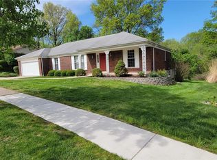 2249 Centeroyal Dr, Saint Louis, MO 63131