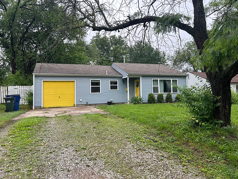 2512 Century Dr — Photo 1