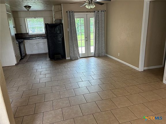 3rd image of 3906 Mariam Rd