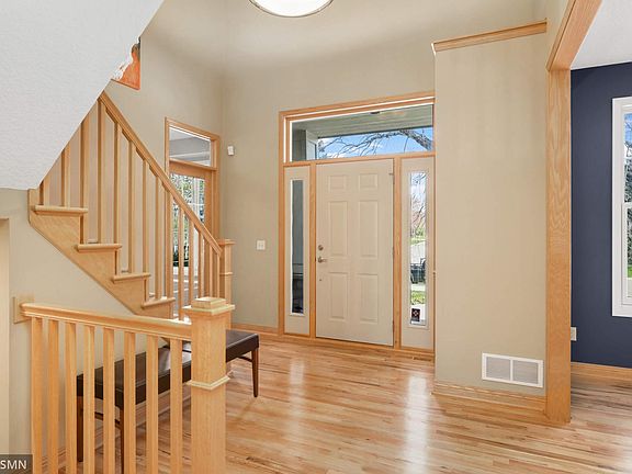 4th image of 8767 Springwood Dr