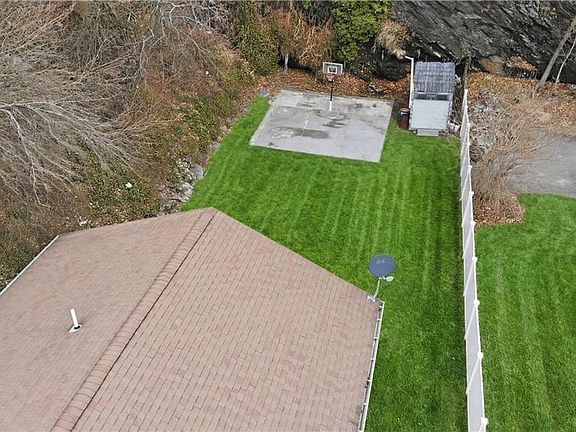 3rd image of 155 De Pinedo St