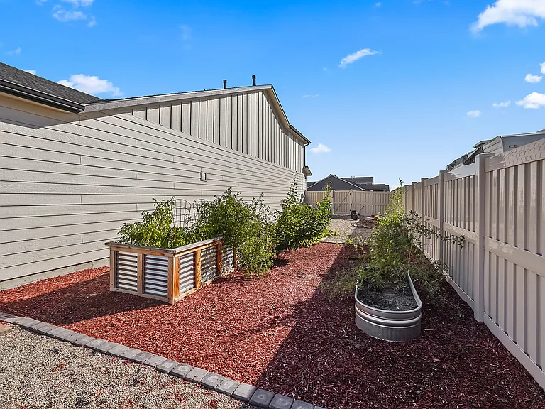 19081 Abington Ave — Photo 45