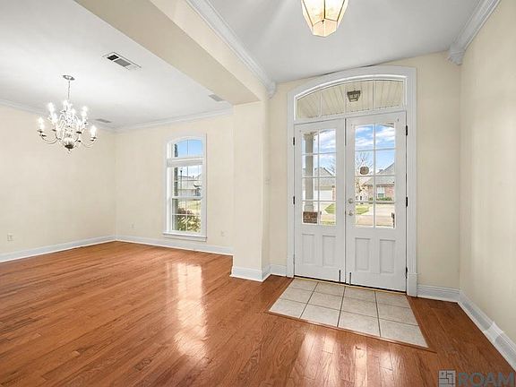 2nd image of 750 Wheatsheaf Dr