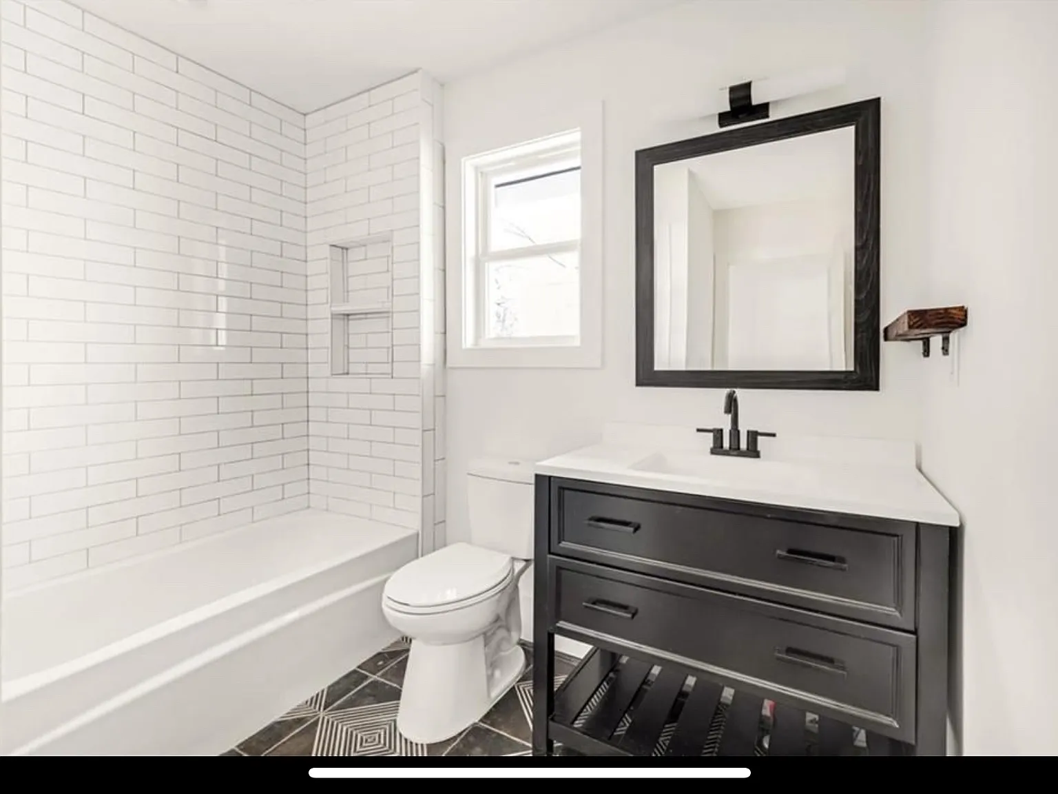 3 bed, 1752 sqft, $3,200 — Photo 1