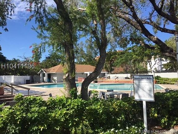 3rd image of 1470 NE 123rd St #A1008