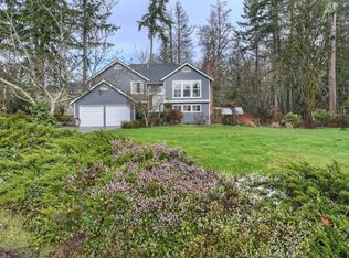 779 NW Apple Blossom Loop, Bremerton, WA 98311