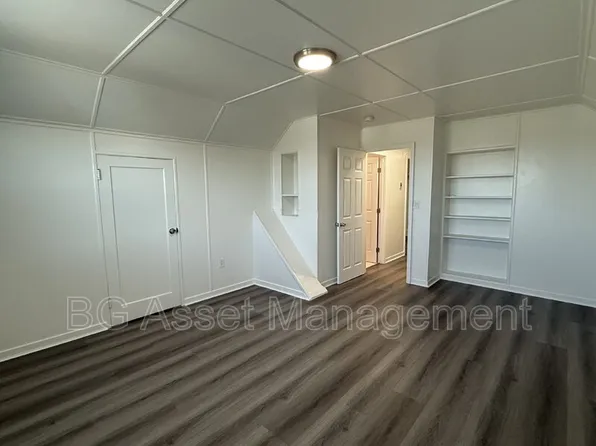 7878 Ney Ave #1/2, Oakland, CA 94605