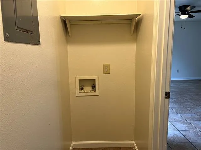 3 bed, 2.5 bath, 1296 sqft, $1,500 — Photo 4