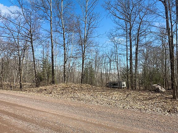 4th image of Wolf Creek Rd