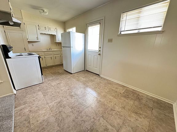 4th image of 808 Safady Ave #D