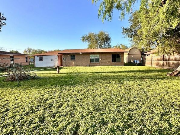 697 W White Ave, Raymondville, TX 78580