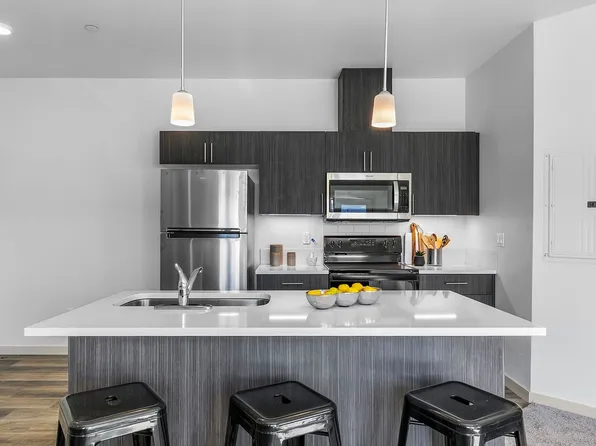 620 NW Kingwood Ave #203, Redmond, OR 97756