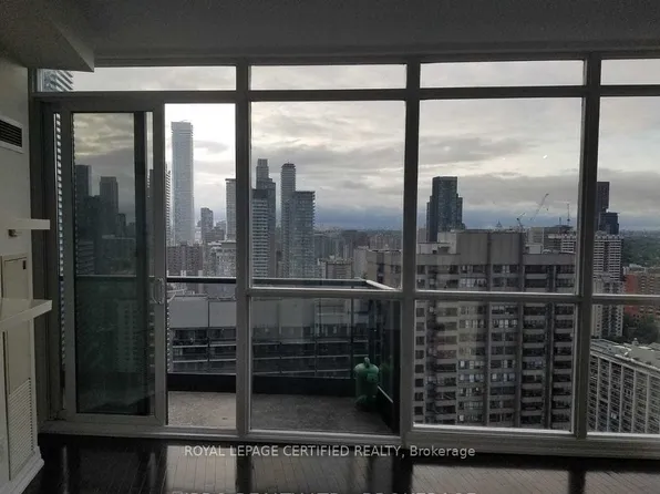 25 Carlton St #3306, Toronto, ON M5B 1L4