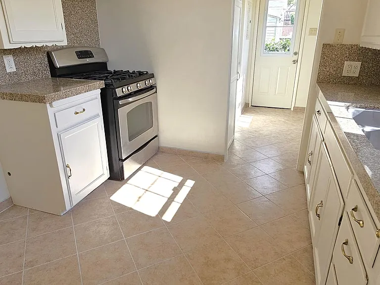 13451B Camilla St — Photo 15