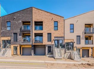 704 Benninger Dr, Kitchener, ON N2E 0C4