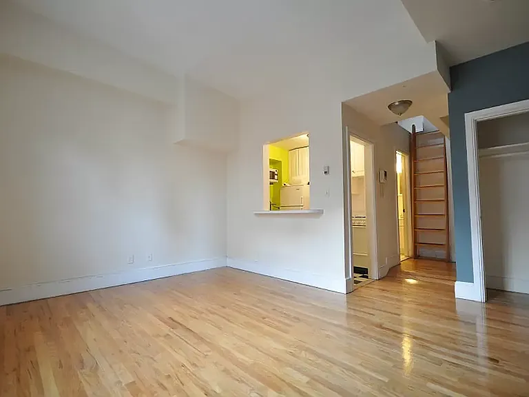 247 E 81st St #4A — Photo 2
