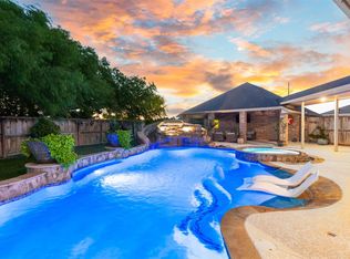 5835 Caspian Falls Ln, Fulshear, TX 77441