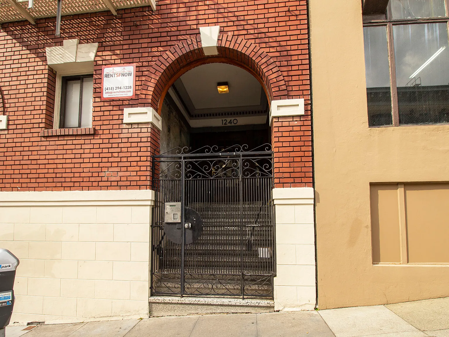 1240 Bush — Photo 4