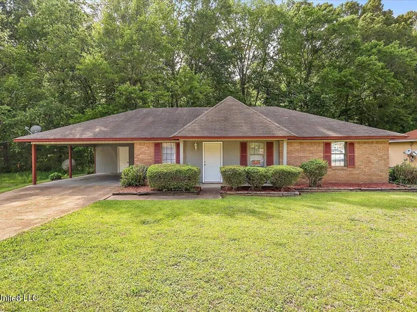 3945 Lost Lake Cir, Jackson, MS 39212