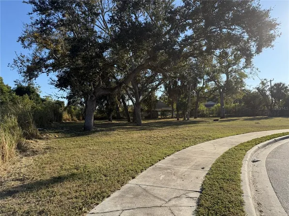 1484 22nd St, Sarasota, FL 34234