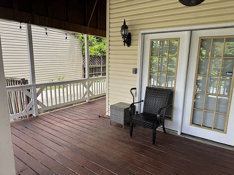 617 Pierce St — Photo 4