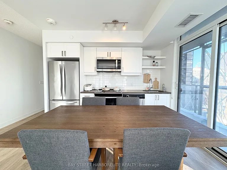 50 Wellesley St E #908 — Photo 2