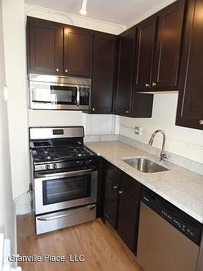 2nd image of 1204 W Granville Ave #6257565