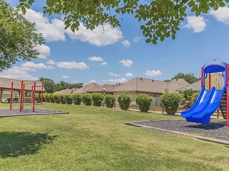 130 Brightwood Dr — Photo 22