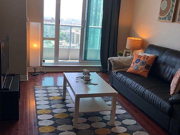 3rd image of 33 Elm Dr W Unit 2013