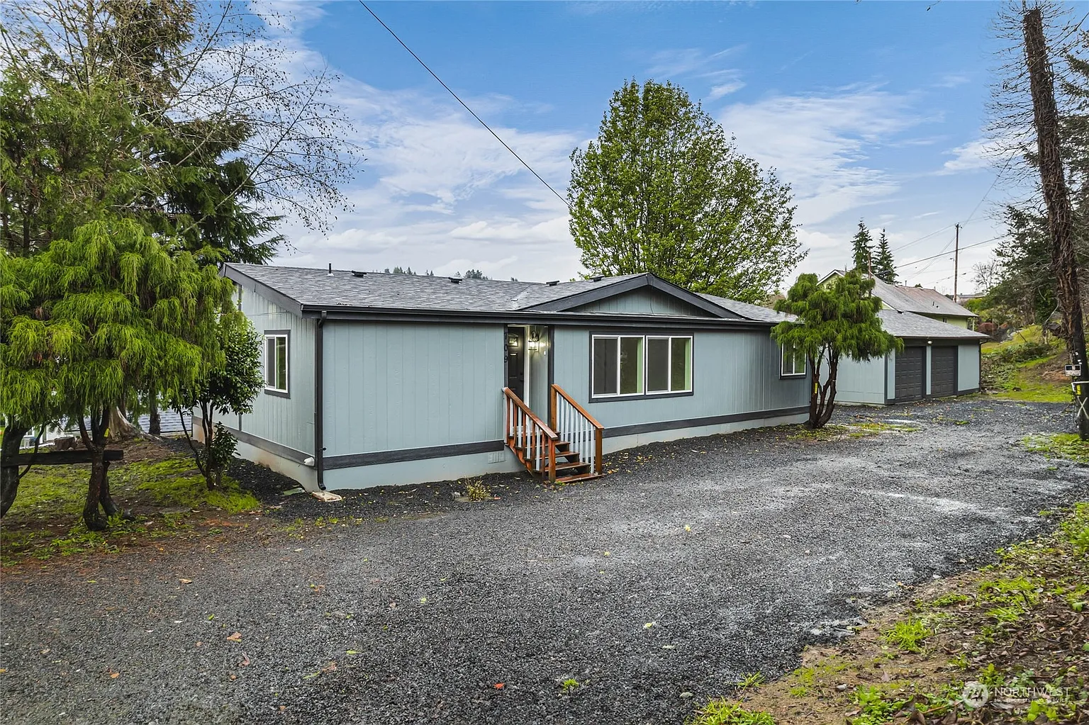 709 2nd Avenue photo 1