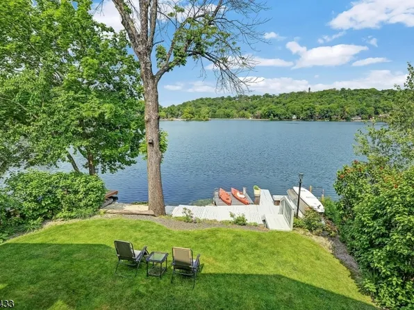 71 Upper Lakeview Ave, Ringwood Boro, NJ 07456