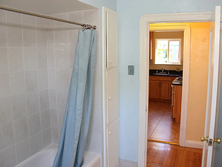 805 San Carlos Ave — Photo 30