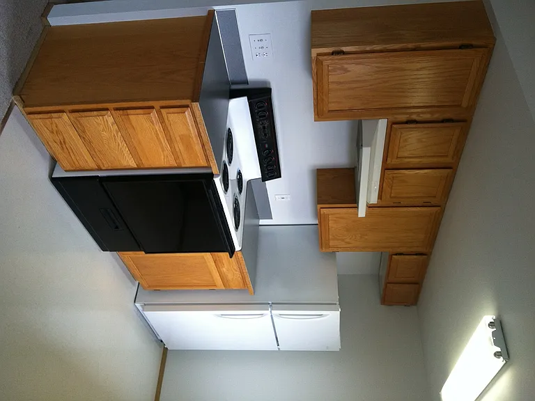 Big Rock Apartments (480 S Oak Harbor St.) — Photo 11