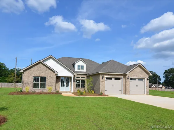426 Bella Dr, Enterprise, AL 36330