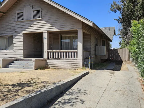 2531 E McKenzie Ave, Fresno, CA 93701