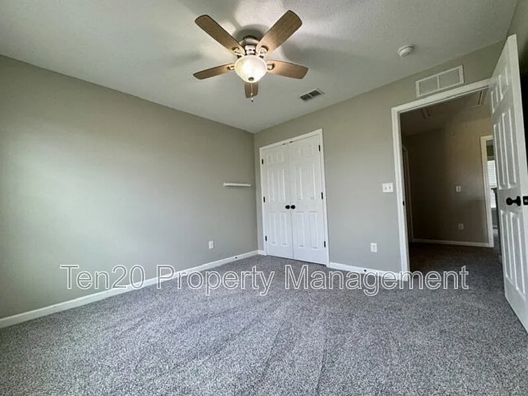 9708 Yellow Pine Rd — Photo 16