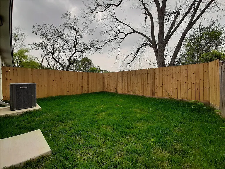 4530 Mayflower St — Photo 8