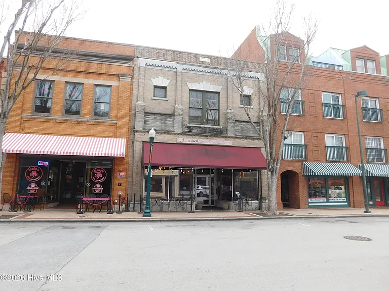 216 Middle St #B — Photo 2