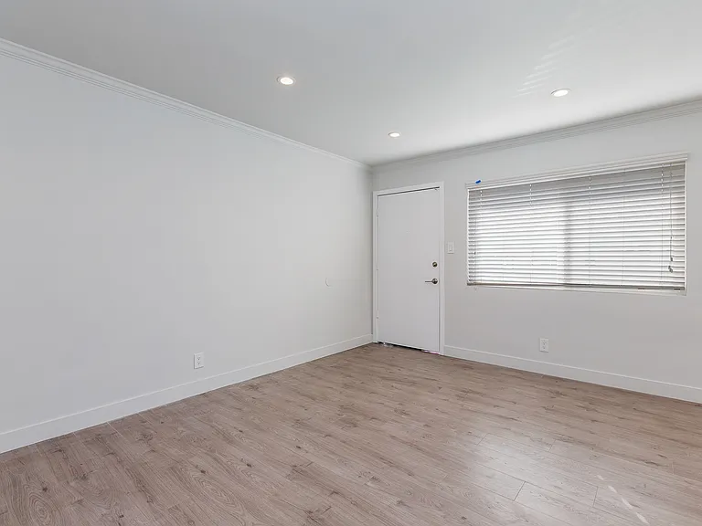 2895 W 11th St #5A — Photo 6