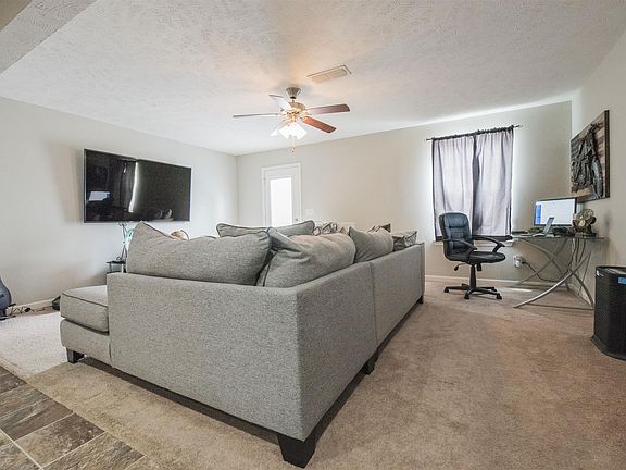 3rd image of 4349 Aurora Cir