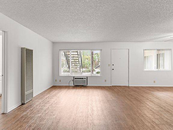 4th image of 8331 Lampson Ave #C