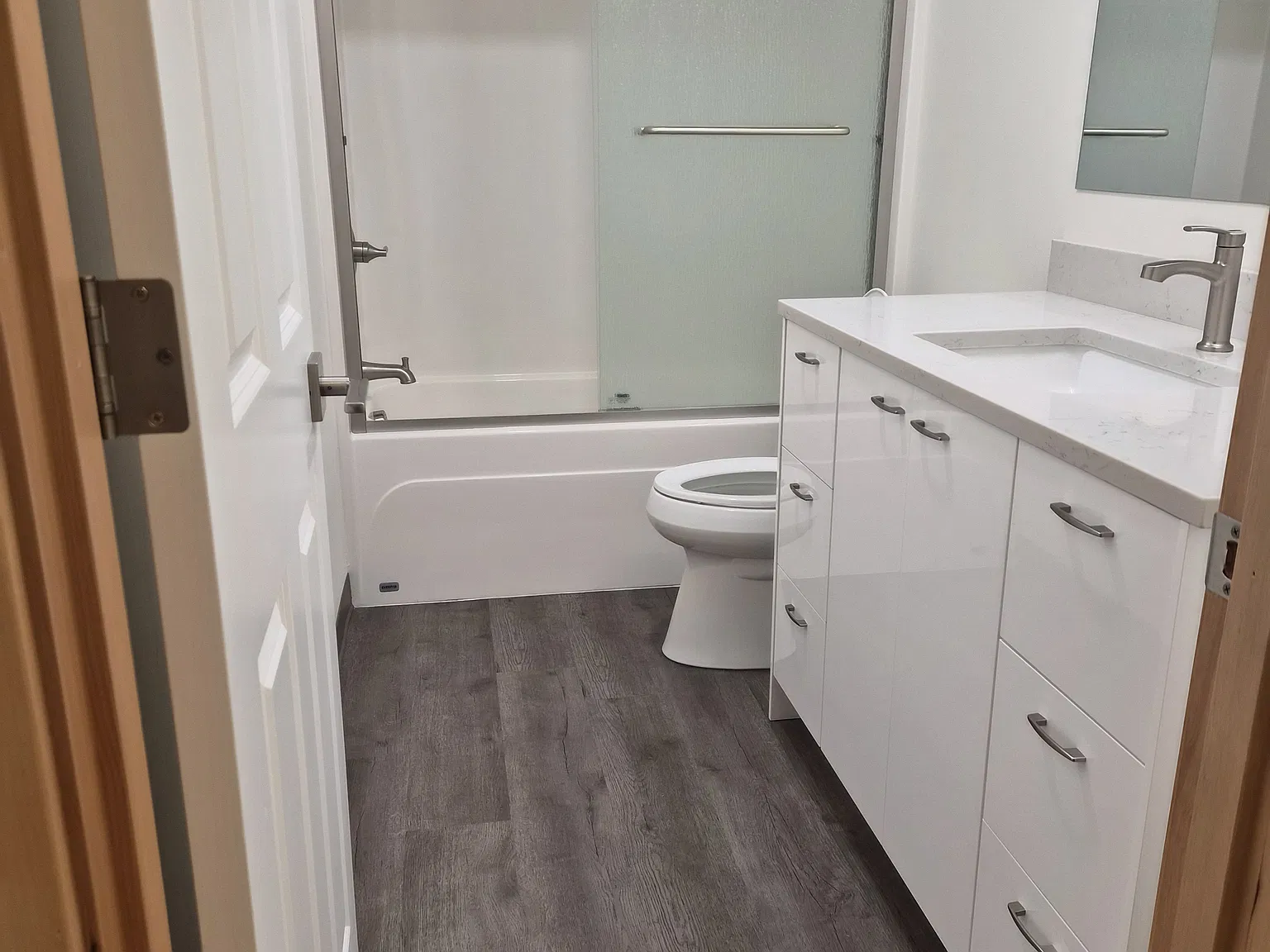 2 bed, 1.5 bath, 1000 sqft, $1,950 — Photo 3
