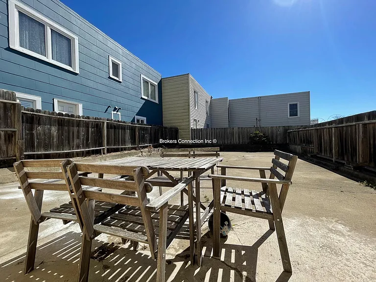 3511 Taraval St #4 — Photo 19