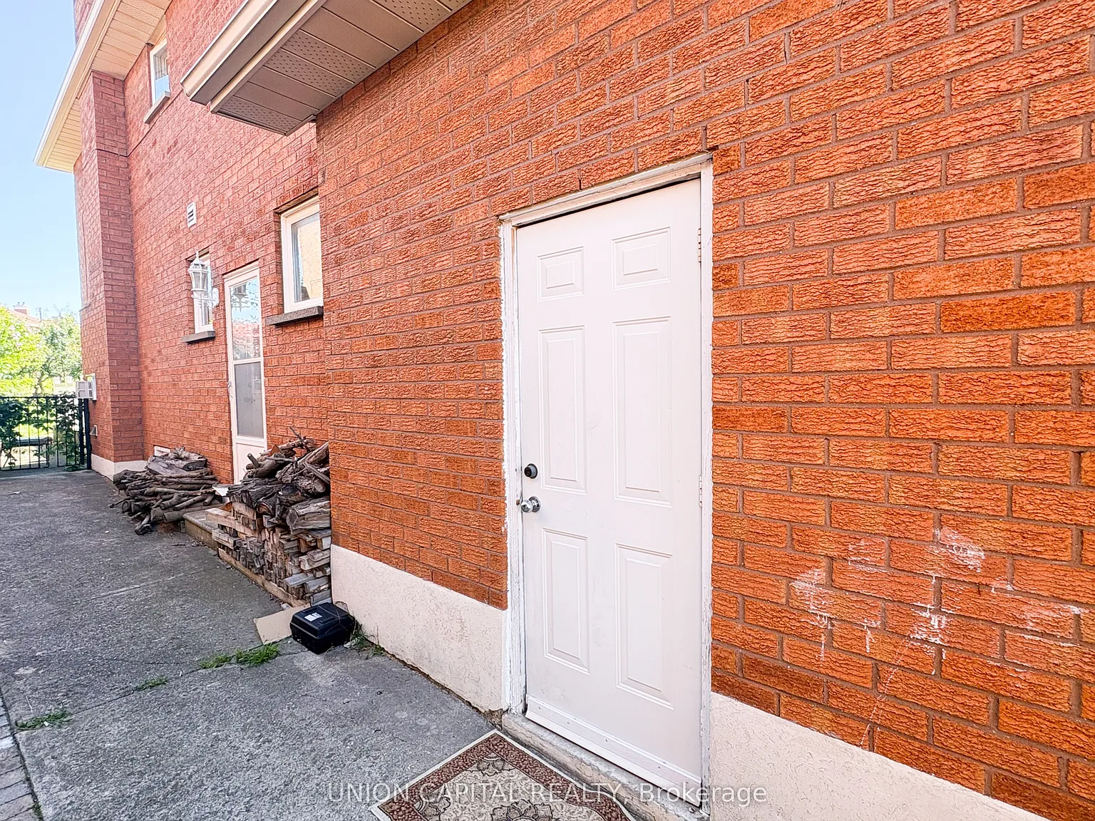 2 bed, $2,100 — Photo 2