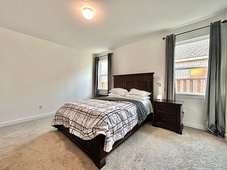 1357 Kneehigh Ln — Photo 14