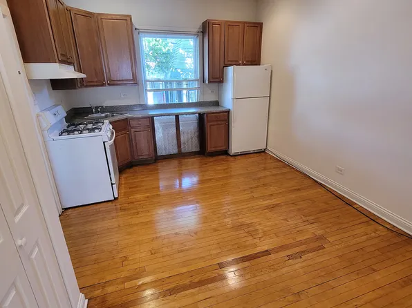 4416 W Belmont Ave #1M, Chicago, IL 60641