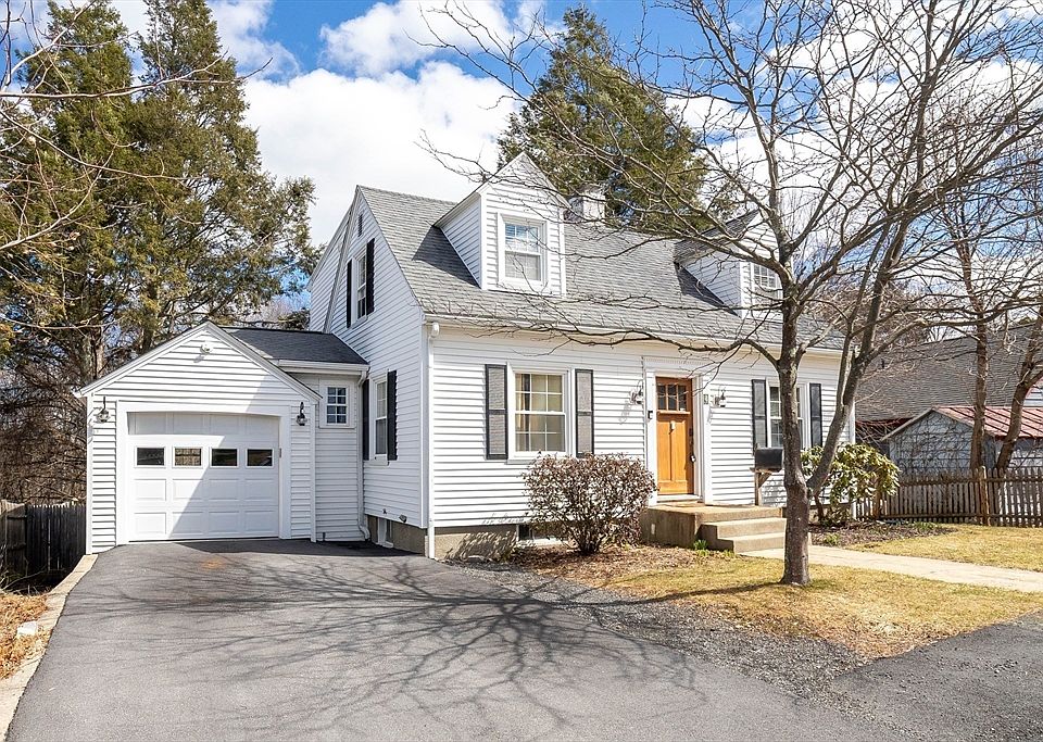 1st image of 4 Winston Rd