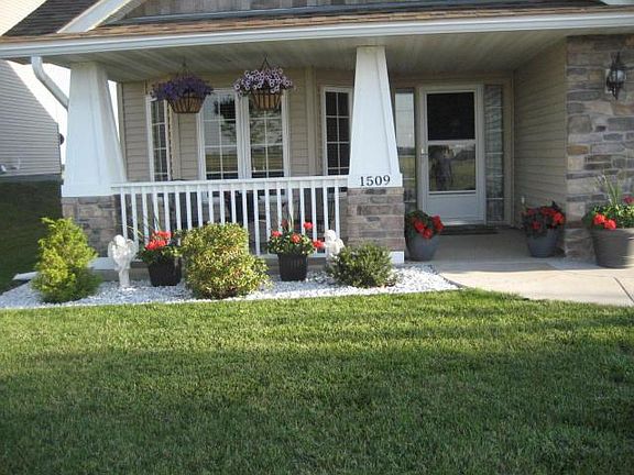 2nd image of 1509 Connecticut Dr SE