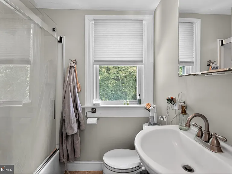 475 Old Elm St — Photo 17
