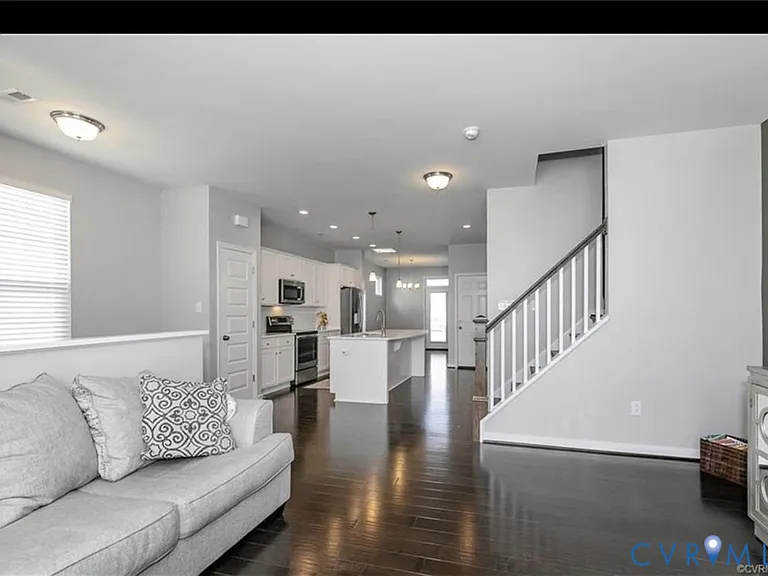 3011 Farmstead Mill Dr — Photo 6